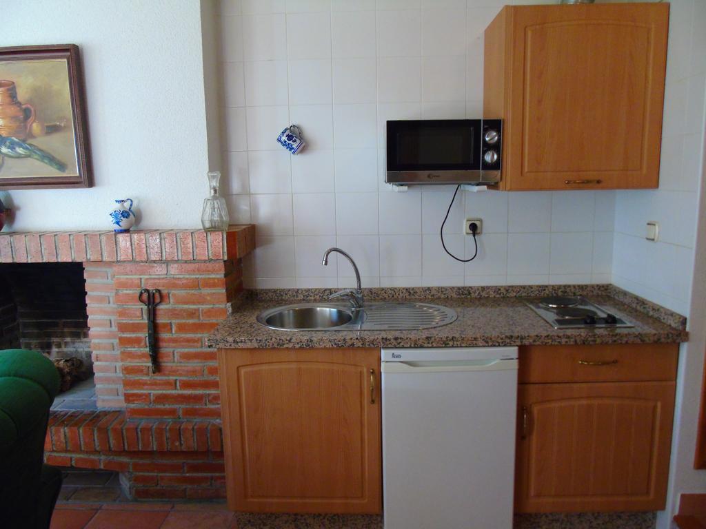 Apartamentos Turisticos Cumbres Verdes La Zubia Szoba fotó
