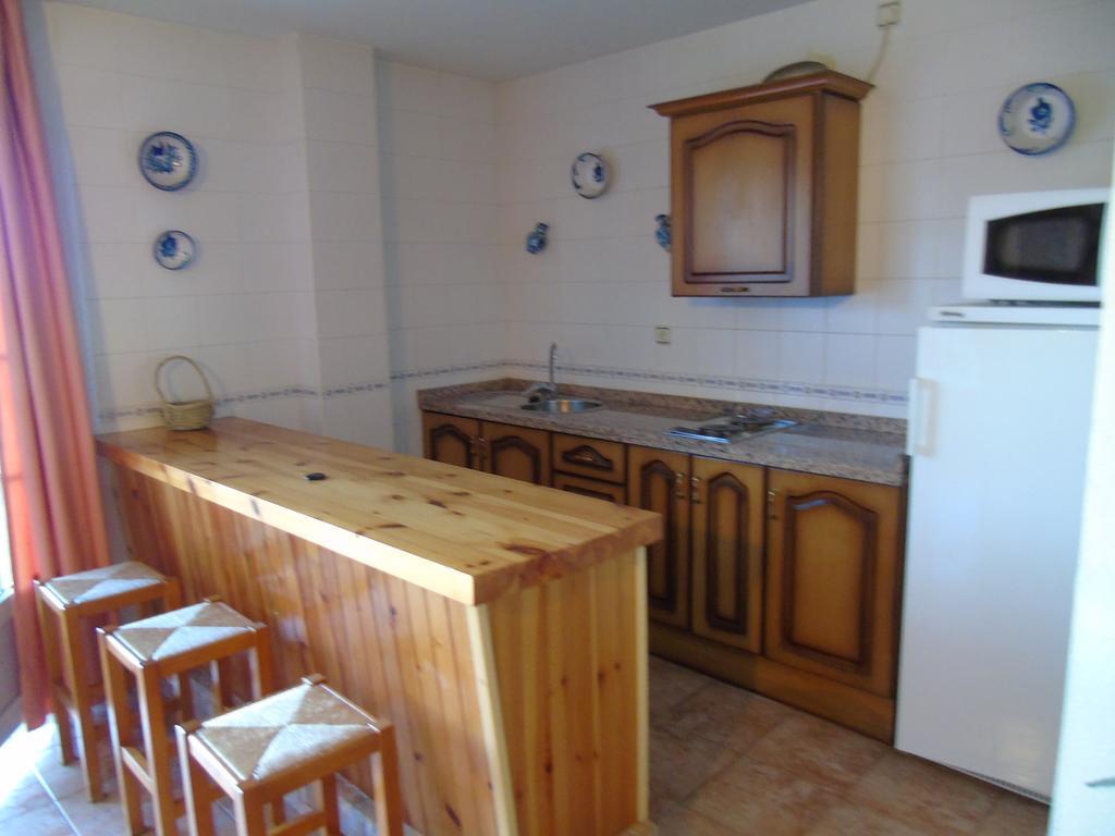 Apartamentos Turisticos Cumbres Verdes La Zubia Szoba fotó
